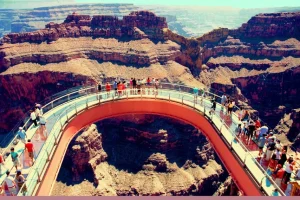 GC-West-Rim-Skywalk-at-Eagle-Point-12x8-72dpi
